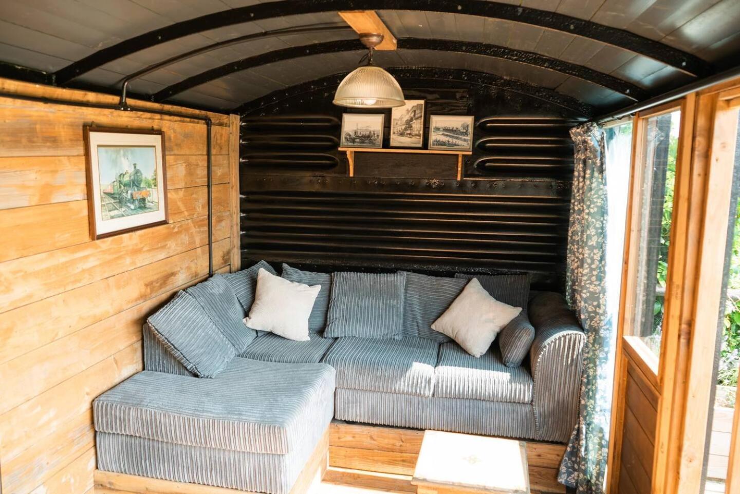 Swallowfield Glamping-Station Master Yeovil Exterior foto