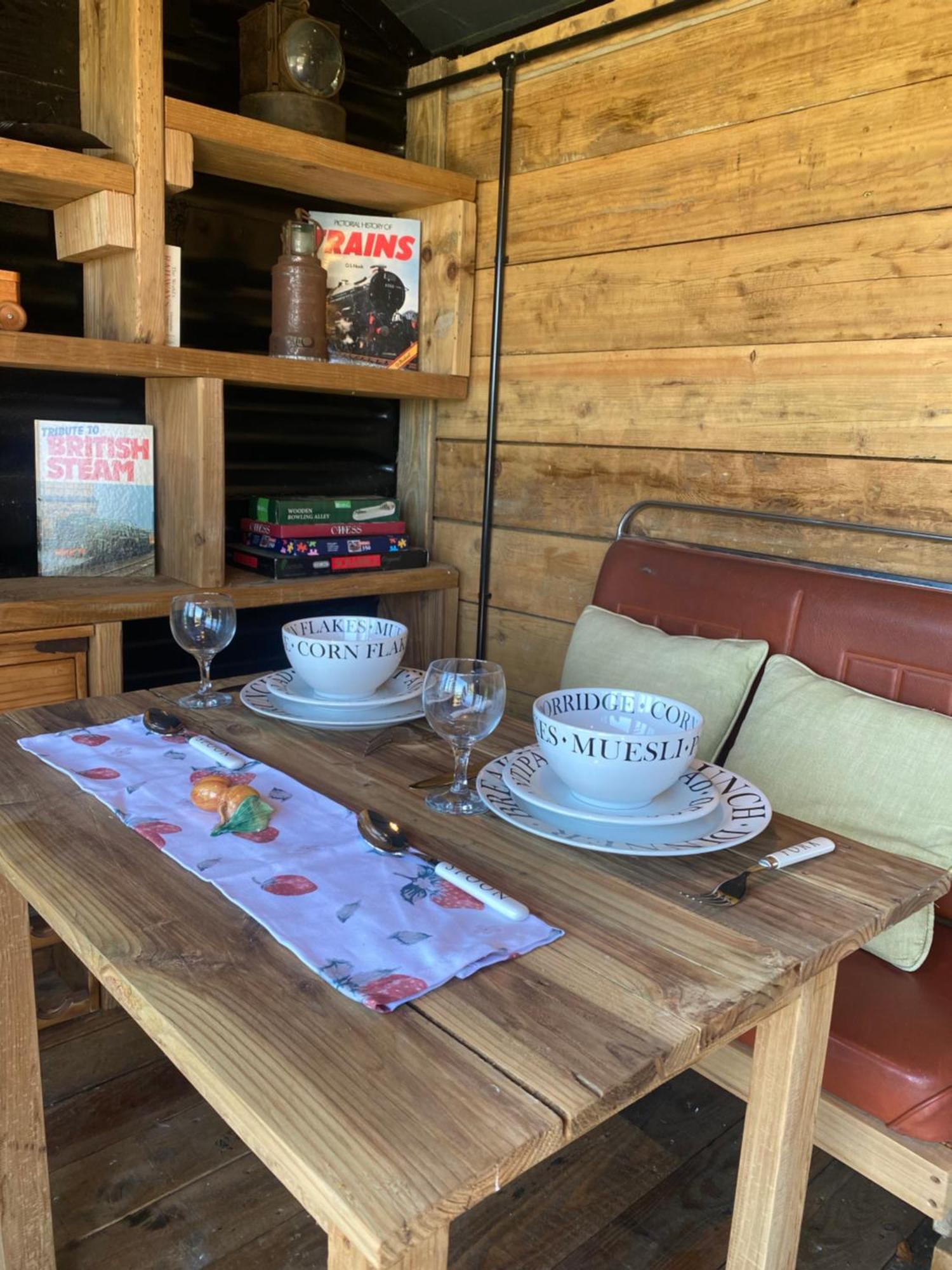 Swallowfield Glamping-Station Master Yeovil Exterior foto